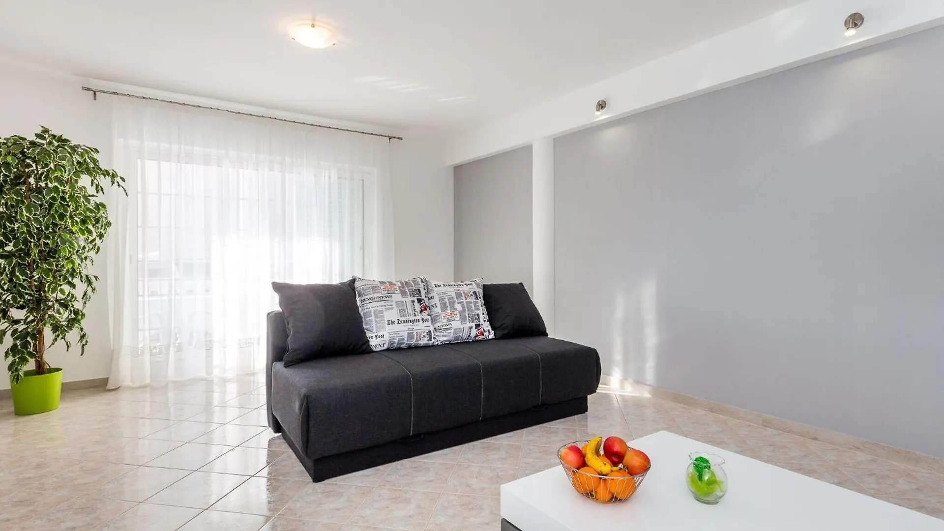 Bright And Modern Apartment With Private Terrace Pula