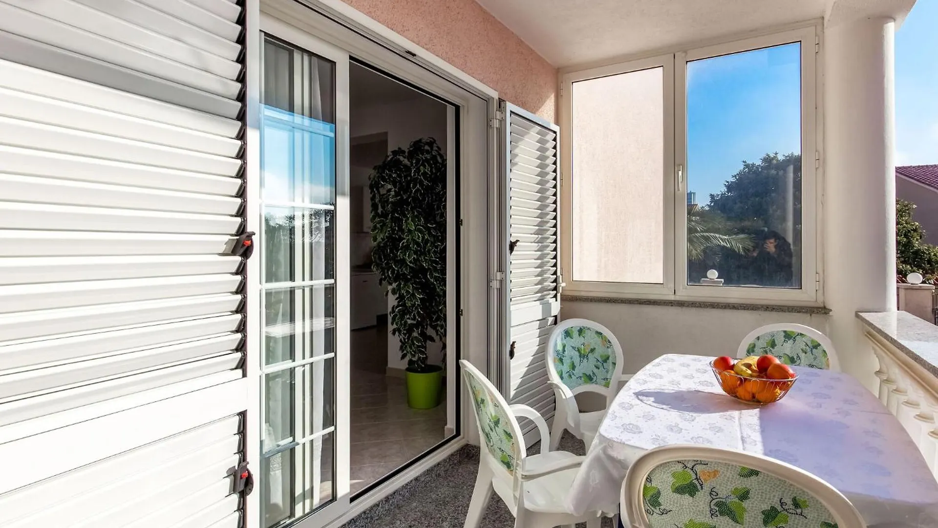 Bright And Modern Apartment With Private Terrace Pula Croatia